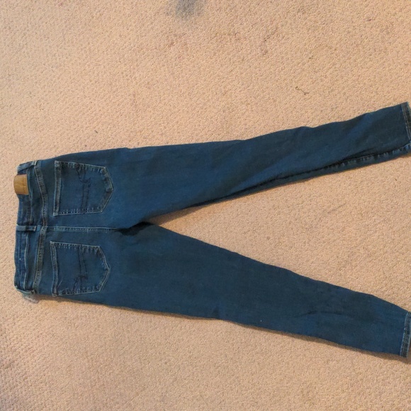 American Eagle "Next Level Stretch" Skinny High Rise Jeans in EUC Size 6 - Picture 3 of 5
